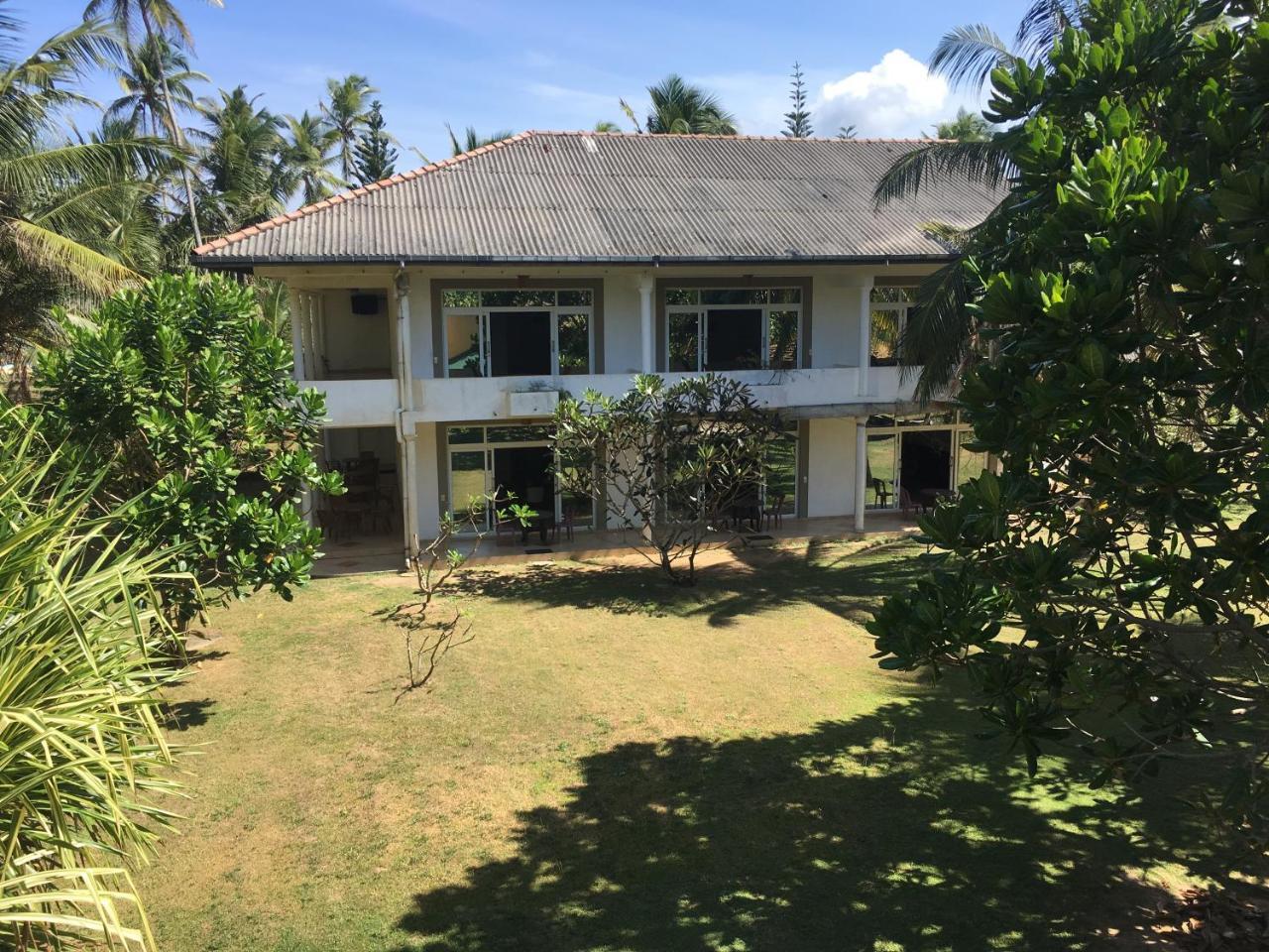 Raja Beach Hotel Balapitiya Luaran gambar