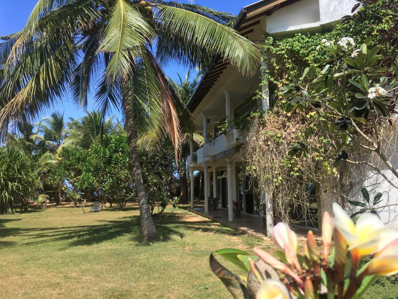 Raja Beach Hotel Balapitiya Luaran gambar